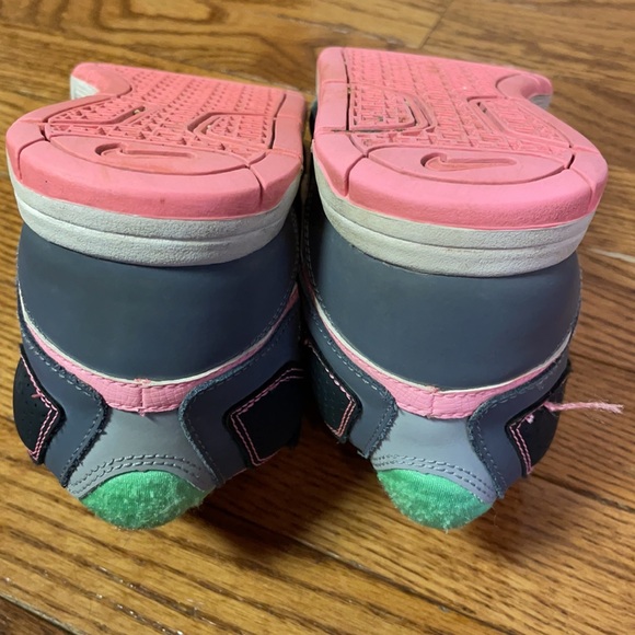 Nike high tops pink & gray leopard print size 4.5Y - Picture 7 of 9